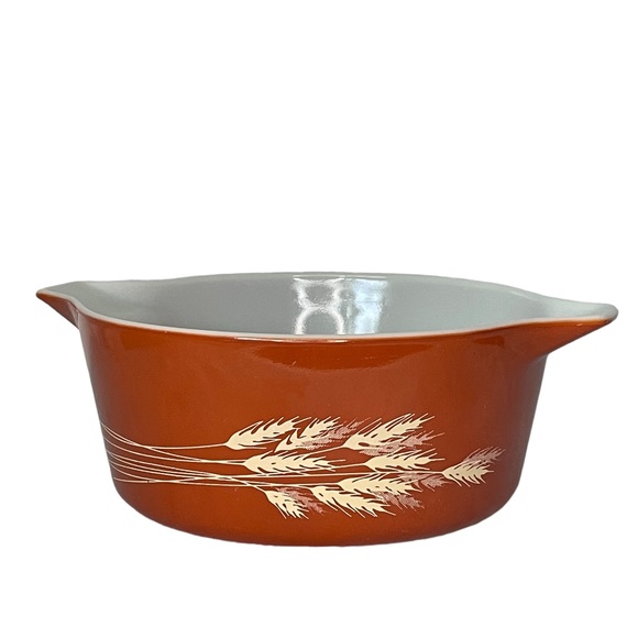 PYREX 2.5 Qt Casserole Baking Dish - Picture 2 of 4